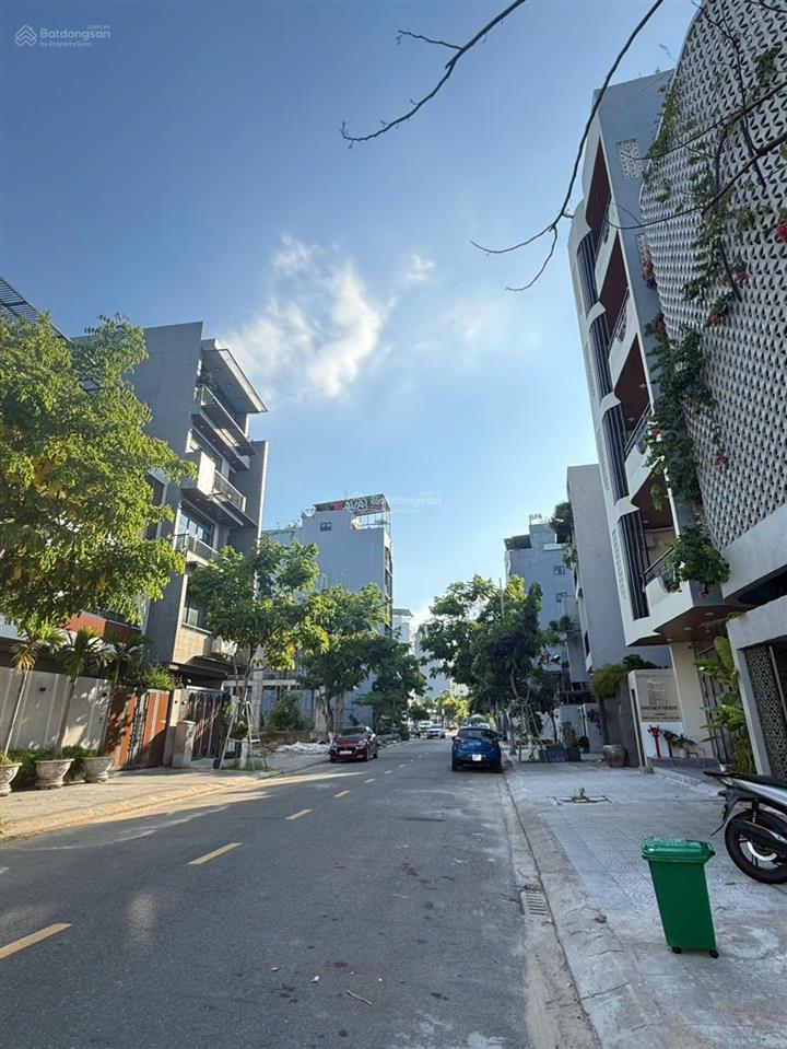 Gấp bán  lô đất biển đường mỹ khê 7, vị trí trung tâm  khai thác du lịch tốt