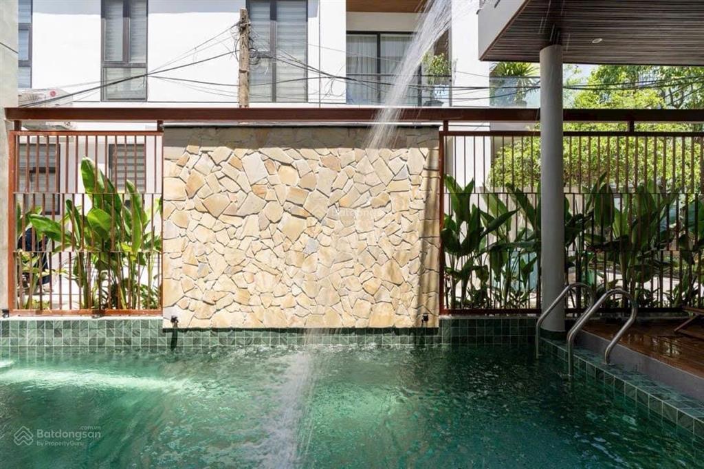 Võ nguyên giáp  villa 3 tầng, góc 2 mặt tiền, đường ô tô sát biển. dòng tiền 110 tr/tháng