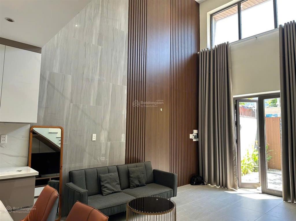 Cho thuê nguyên căn, nhà 2 tầng đẹp  full nội thất  gần biển sơn thủy
