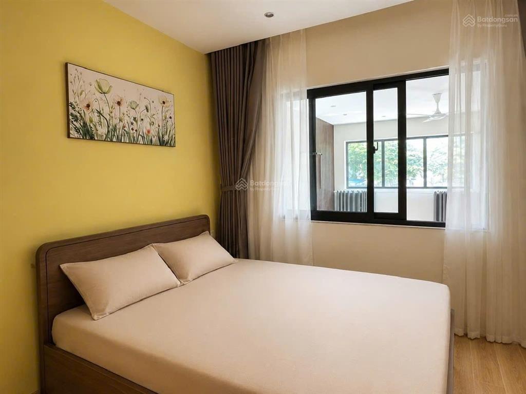 Cho thuê nguyên căn, nhà 2 tầng đẹp  full nội thất  gần biển sơn thủy