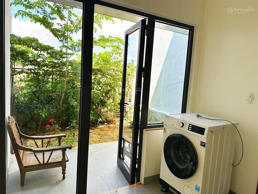 Cho thuê nguyên căn, nhà 2 tầng đẹp  full nội thất  gần biển sơn thủy