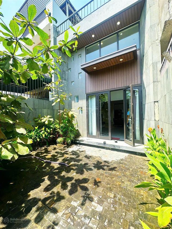 Cho thuê nguyên căn, nhà 2 tầng đẹp  full nội thất  gần biển sơn thủy