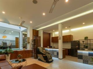 Cho thuê nguyên căn. villa 3 tầng  có hồ bơi  khu phố tây  sát biển mỹ khê