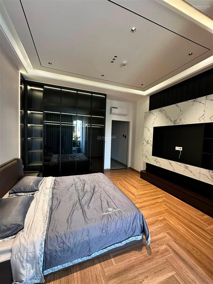Mới tinh, villa 5 tầng có hồ bơi ngay sát biển  sẵn dòng tiền 840 tr/năm. giá chỉ nhỉnh hơn 16 tỷ