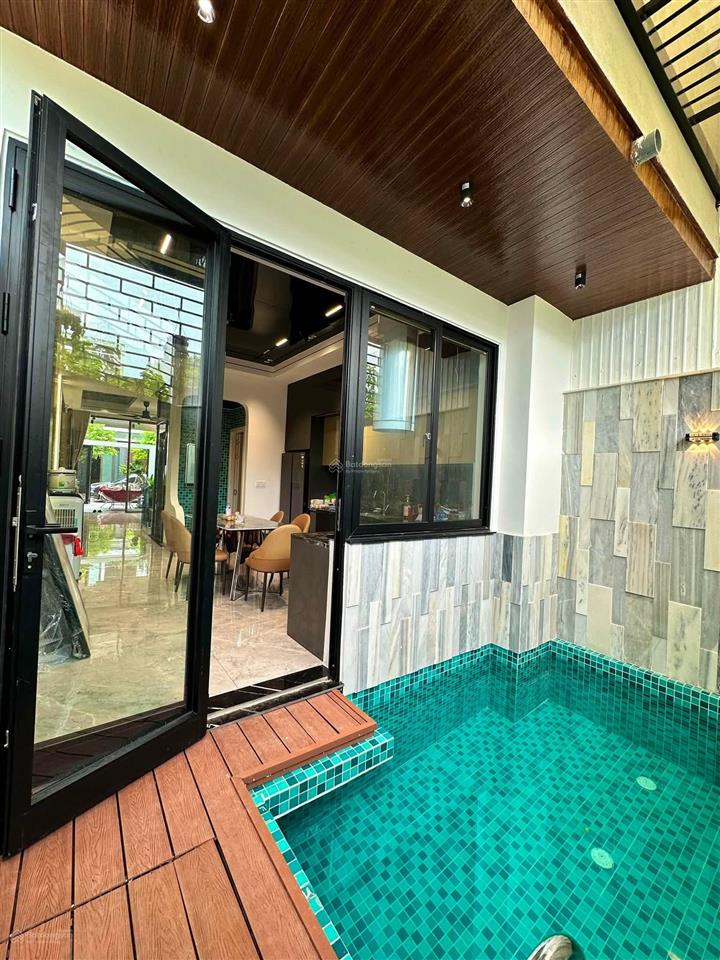 Mới tinh, villa 5 tầng có hồ bơi ngay sát biển  sẵn dòng tiền 840 tr/năm. giá chỉ nhỉnh hơn 16 tỷ