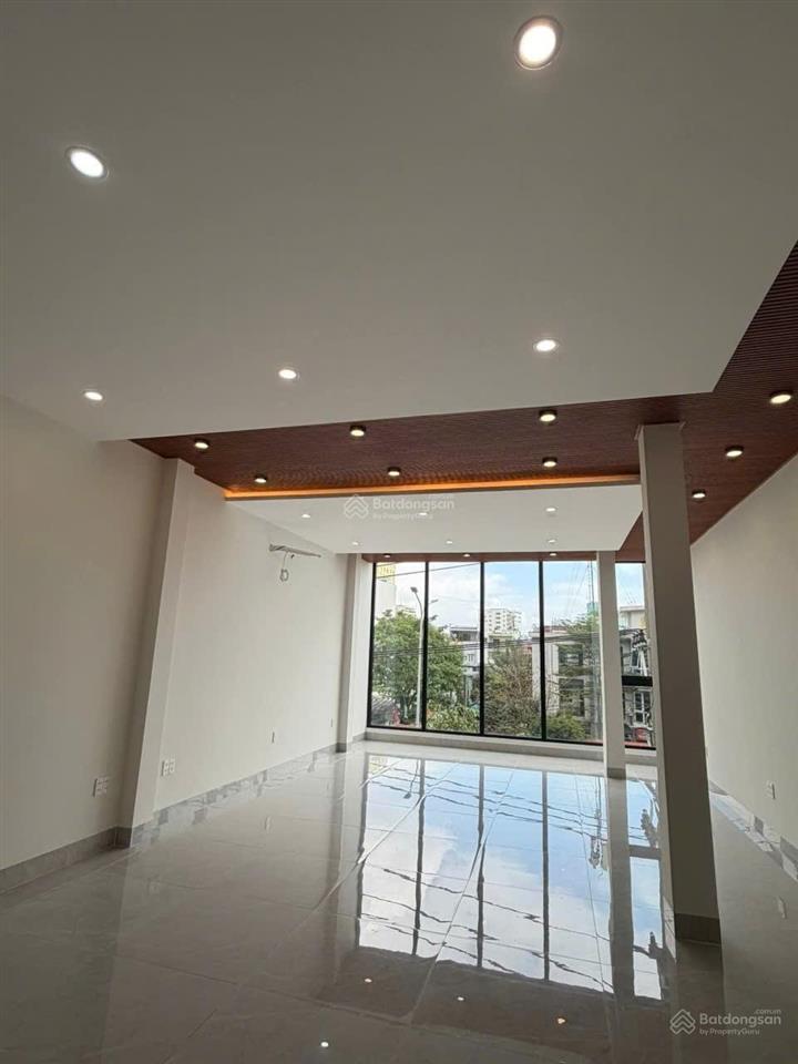 Nguyễn tri phương, nhà 3 tầng vị trí kinh doanh  sát sân bay. cho thuê lâu dài