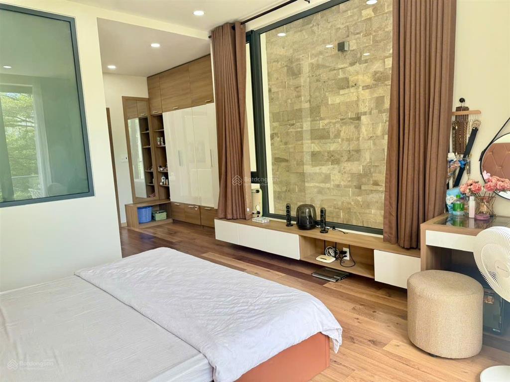 Hiếm! nhà 3 tầng đẹp  full nội thất  sát nguyễn phước lan. giá tốt nhỉnh 9 tỷ