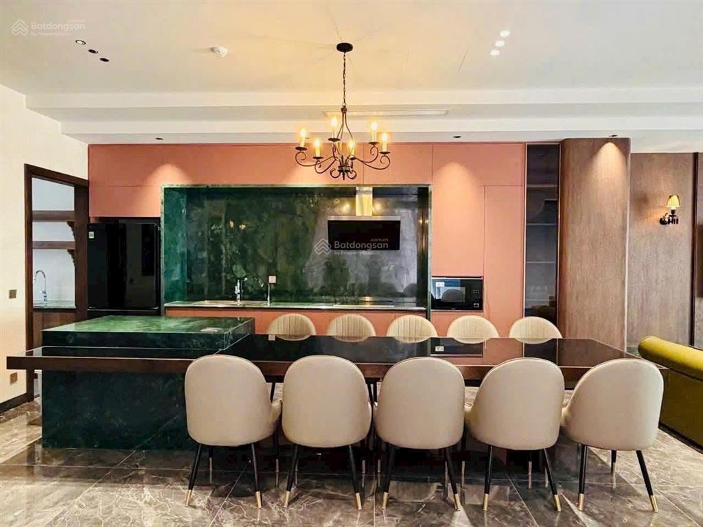 Nam việt á, villa đẹp 3 tầng  kề sông hàn. dòng tiền khai thác siêu tốt 10%/năm. giá tốt bán nhanh