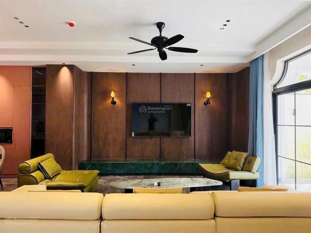 Nam việt á, villa đẹp 3 tầng  kề sông hàn. dòng tiền khai thác siêu tốt 10%/năm. giá tốt bán nhanh
