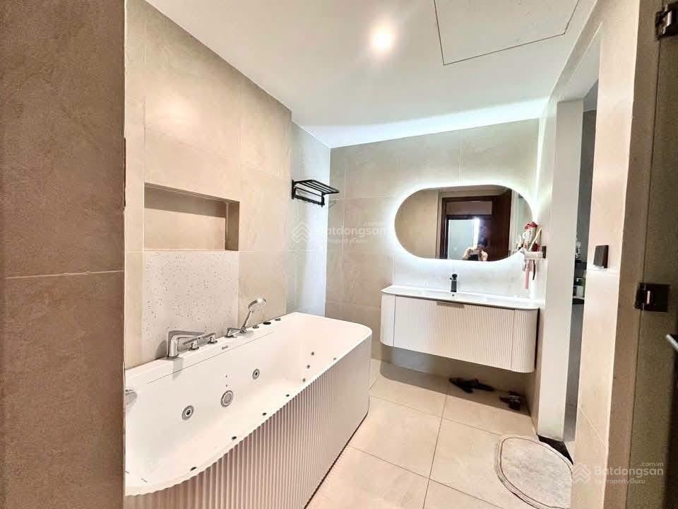 Hạ giá bán nhanh. hòa xuân  biệt thự 3 tầng 2 mặt thoáng  169,5m2 full nội thất đẹp