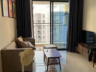 2pn2wc, tầng cao , view hồ bơi, nội thất như hình giá thuê 11 triệu /tháng có thể dọn vào ngay