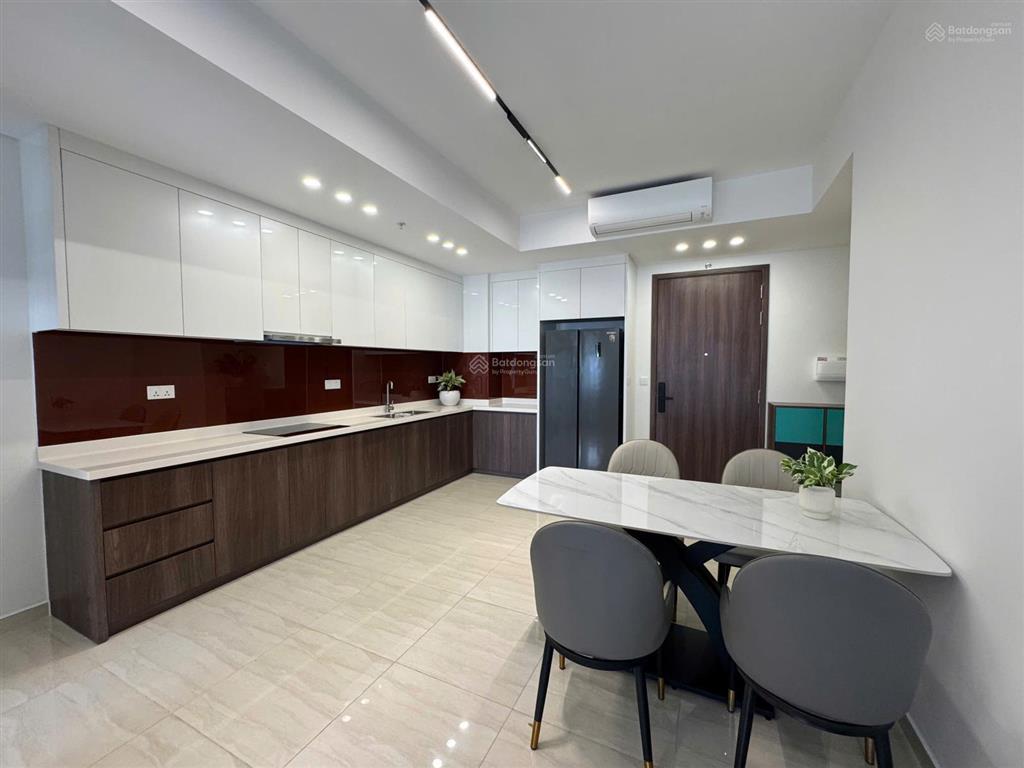 Cho thuê 3pn2wc, 128m2, giá 41 triệu/tháng, nhà đẹp, tầng cao, view sông thoáng mát, dọn liền