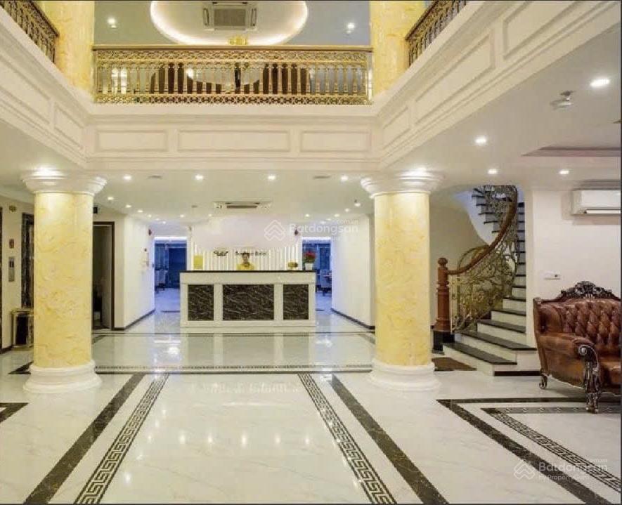 Khách sạn 12 tầng mặt tiền hồ xuân hương. sát biển mỹ khê