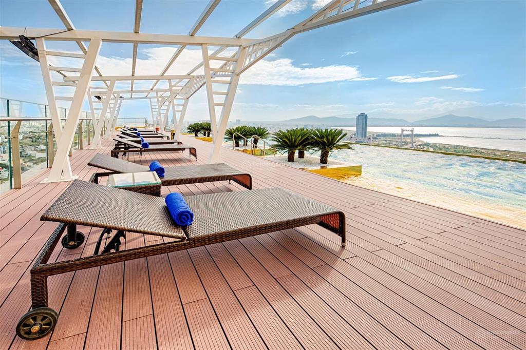 Bán gấp căn hộ studio hòa bình golden bay đà nẵng 34m2  nội thất mạ vàng 24k  giá 1.4 tỷ