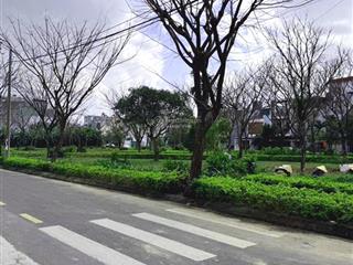 Vip bán lô góc 2 lô liền kề, dt 270m2, ngang 13,5m đối diện công viên giá tốt nhất thị trường