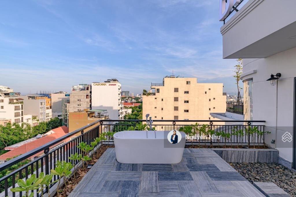 Bán khách sạn góc 2 mặt tiền lê quang đạo ra biển 300m. dt 352 m2 x 7 tầng. hàng hiếm.