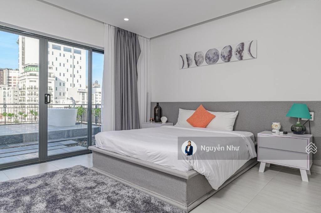 Bán khách sạn góc 2 mặt tiền lê quang đạo ra biển 300m. dt 352 m2 x 7 tầng. hàng hiếm.