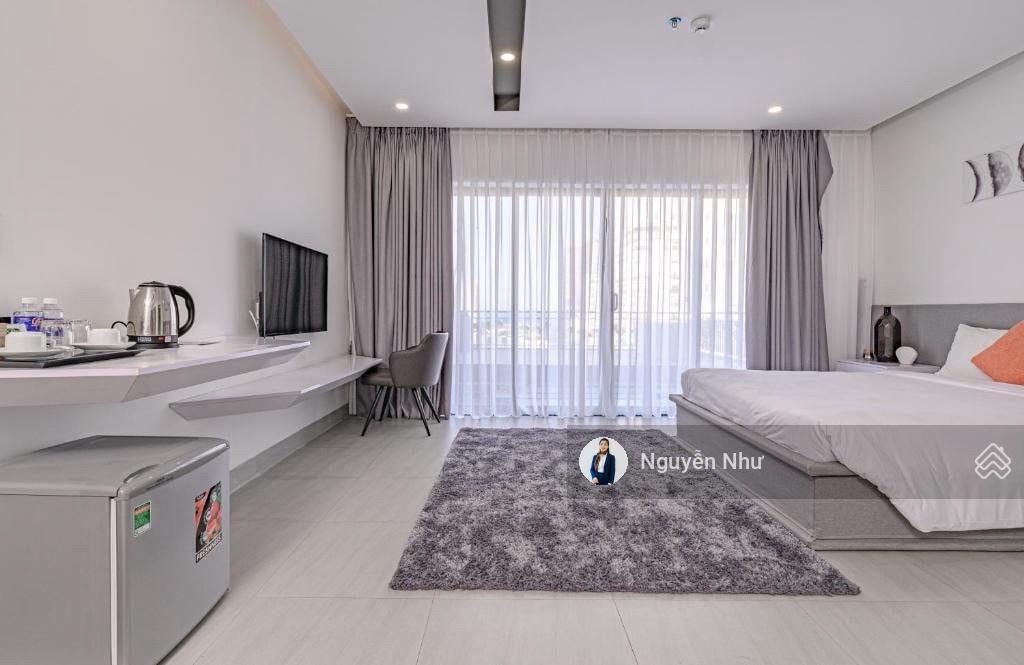 Bán khách sạn góc 2 mặt tiền lê quang đạo ra biển 300m. dt 352 m2 x 7 tầng. hàng hiếm.