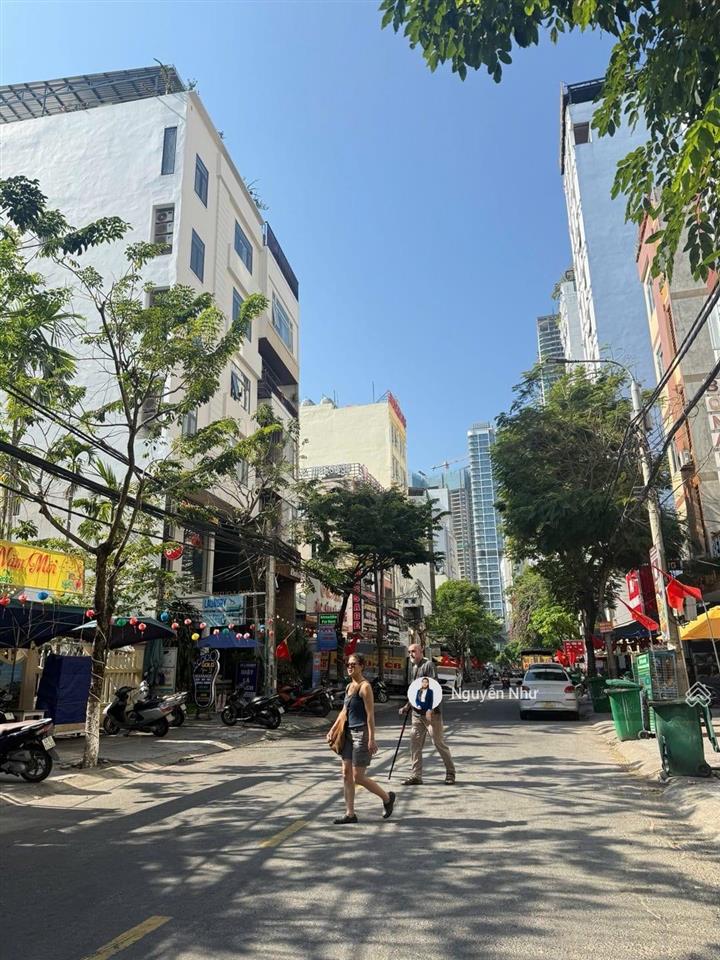 Bán nhà 3 tầng đường ngô thì sĩ, đà nẵng, trục thông biển, dt 102 m² ngang 5m, cách biển chỉ 400m
