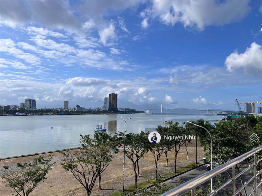 Chính chủ cho thuê nguyên căn 3 tầng mặt tiền trần hưng đạo, 2 mặt tiền cực thoáng chỉ 25 triệu