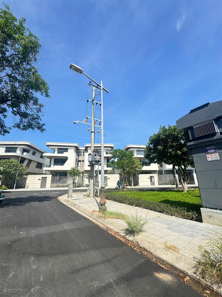 Ra hàng gấp căn liền kề khu elysia complex city, 109m2  4 tầng  ngang 6m. chỉ 15,2 tỷ