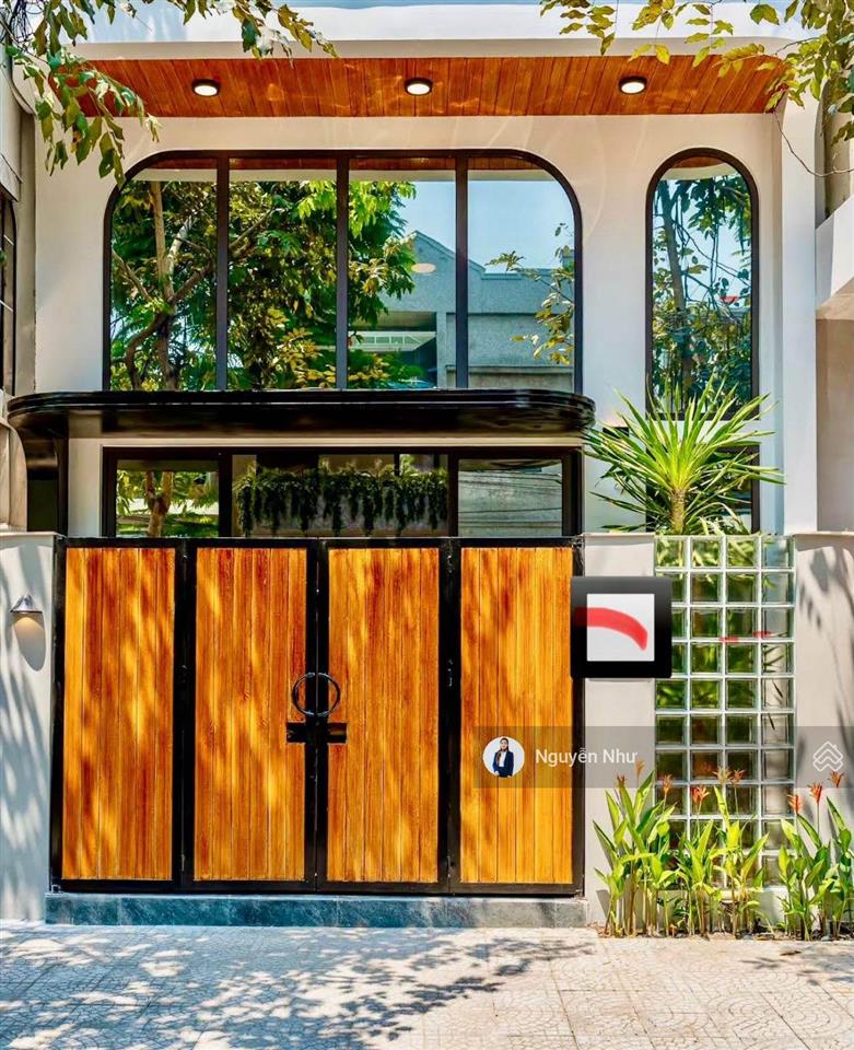 Bán nhà đường nguyễn xuân khoát sơn trà, phố du lịch hàn, 100m2 x 2 tầng đang cho thuê 16.9 tỷ