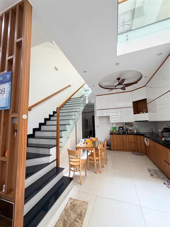 Đối diện công viên, nhà mt mỹ an 4, 300m ra sông đường chương dương, 100m/3 tầng. hàng chủ gốc