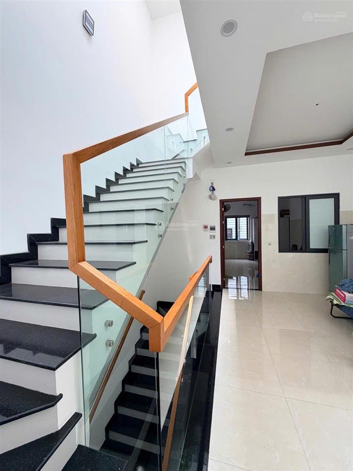 Đối diện công viên, nhà mt mỹ an 4, 300m ra sông đường chương dương, 100m/3 tầng. hàng chủ gốc