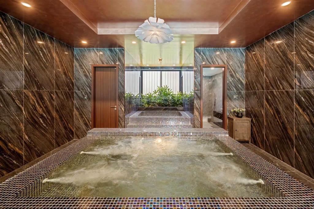 Bán villa siêu vip đường đoàn khuê, nam việt á, doanh thu siêu tốt