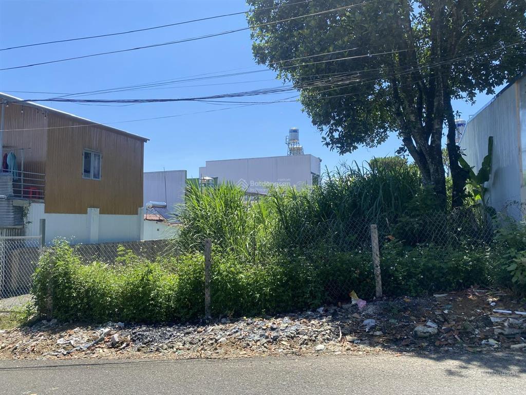 Cần bán đất mt 10m lê văn tám gần nguyễn khuyến, p. 2, tp. bảo lộc. dt 227m2 vuông vức, nở hậu