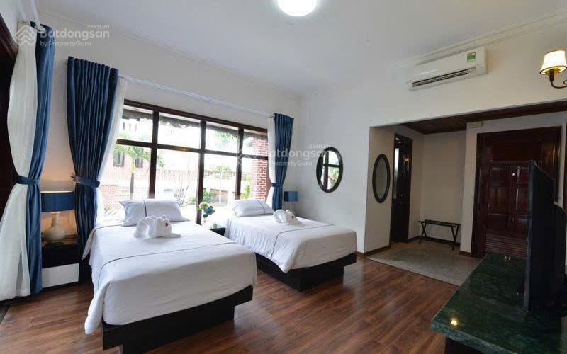 Bán khách sạn trung tâm phố cổ hội an, 52 phòng, vị trí đẹp, 120 tỷ