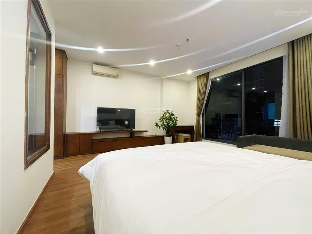 Giảm gấp 4 tỷ tòa 7 tầng an thượng 2  phố đi bộ  cách biển 50m. lợi nhuận 120 tr/1 tháng