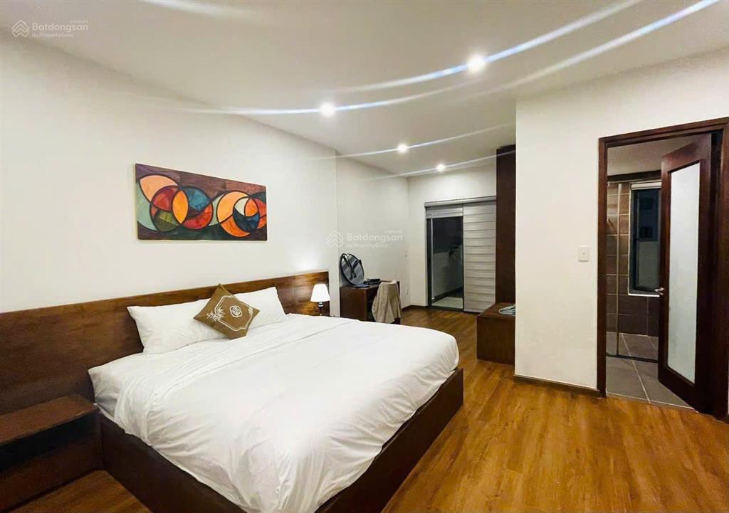 Giảm gấp 4 tỷ tòa 7 tầng an thượng 2  phố đi bộ  cách biển 50m. lợi nhuận 120 tr/1 tháng