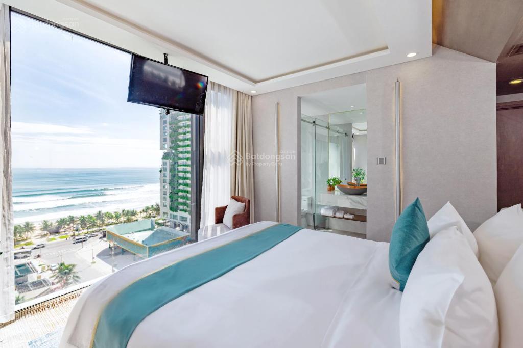 Góc 2 mặt tiền đỗ bá  siêu vip  cách biển 20m. xây cao tầng. giá 3xx tỷ.