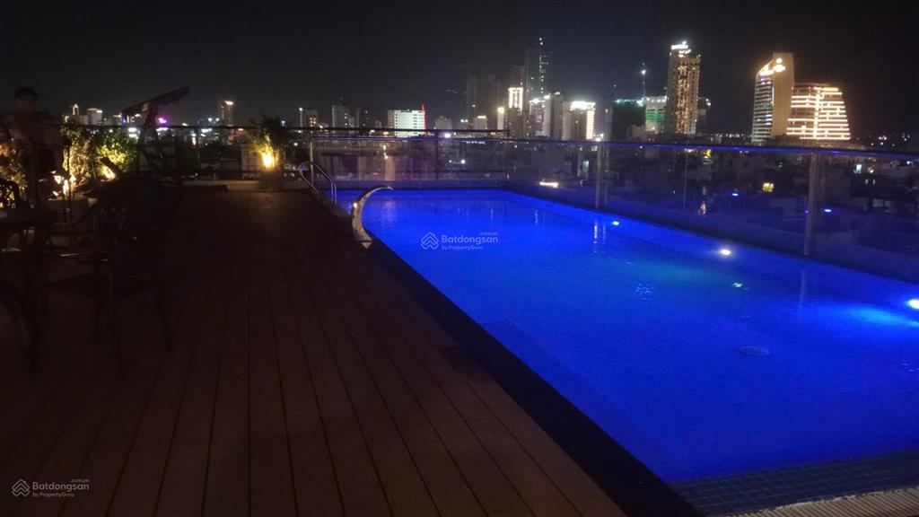 Cho thuê căn penthouse hướng biển, cách biển mỹ khê 100m. 400m2 sàn. tháng 70 tr