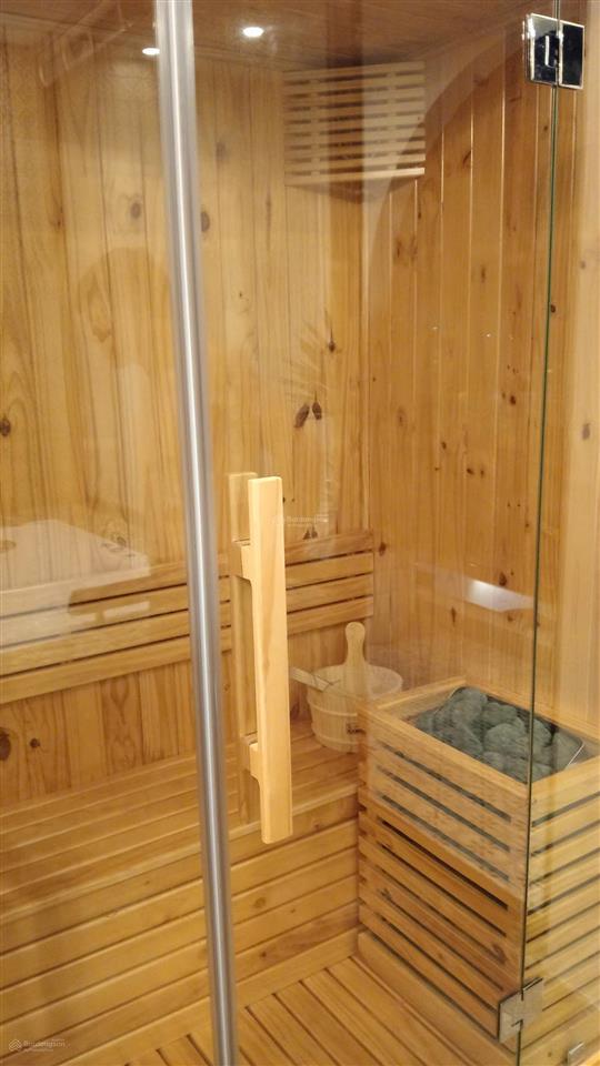 Cho thuê căn penthouse hướng biển, cách biển mỹ khê 100m. 400m2 sàn. tháng 70 tr