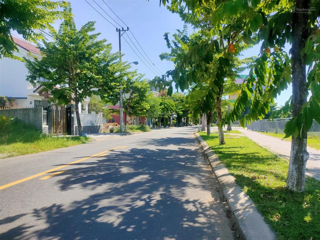 Bán gấp lô đất trục biệt thự 210m2 đường 7,5m phạm viết chánh đối diện công viên  cẩm lệ