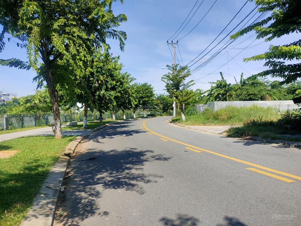 Bán gấp lô đất trục biệt thự 210m2 đường 7,5m phạm viết chánh đối diện công viên  cẩm lệ