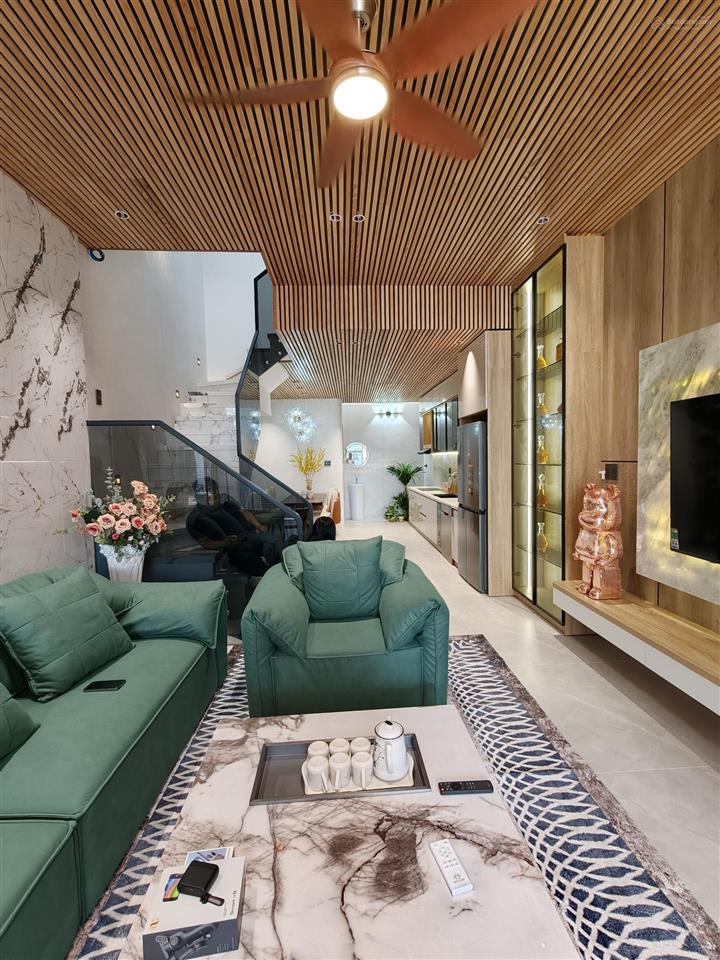 Nhà đường 5m5 lê thiệt, sát biển hoà minh