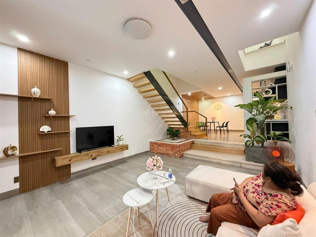 Bán nhà 3 tầng đẹp mt đường ngô thế vinh, hòa cường, gần sân bay đà nẵng