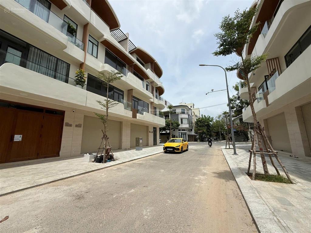 Cần bán gấp căn shophouse hóa sơn 7, gần sông thăng long, gần tòa material