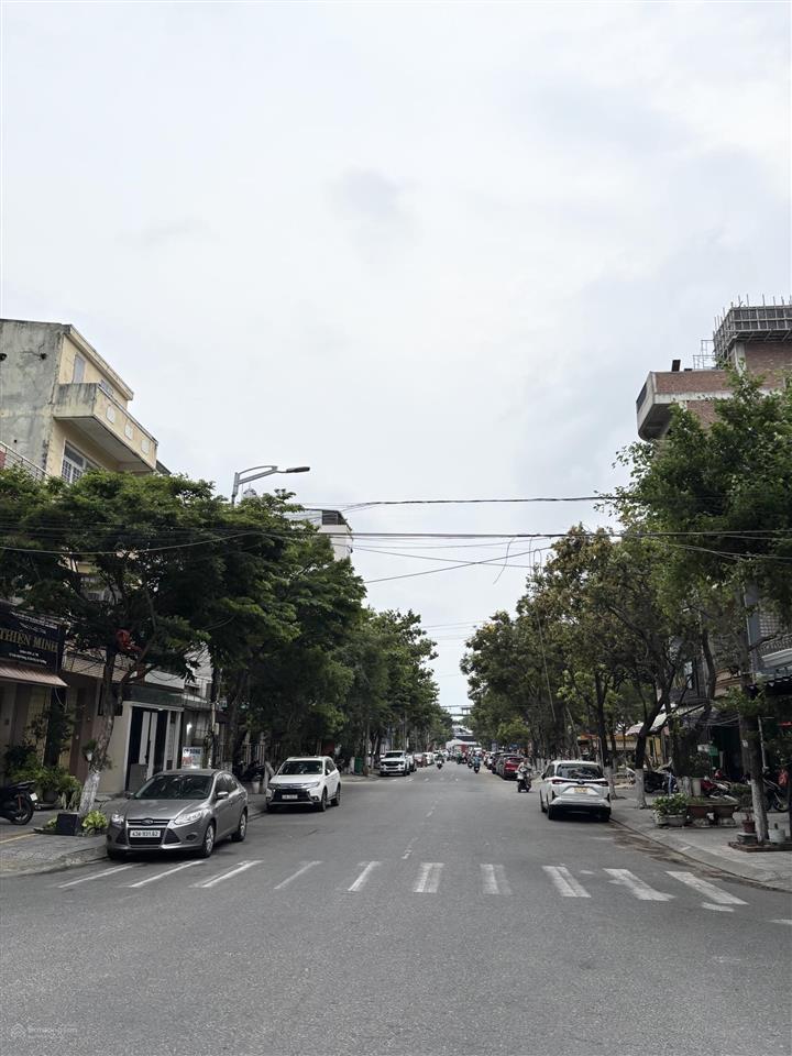 Giá tốt! bán lô đất mt triệu việt vương  khu lõi du lịch ven sông hàn  sát đầu cầu rồng.