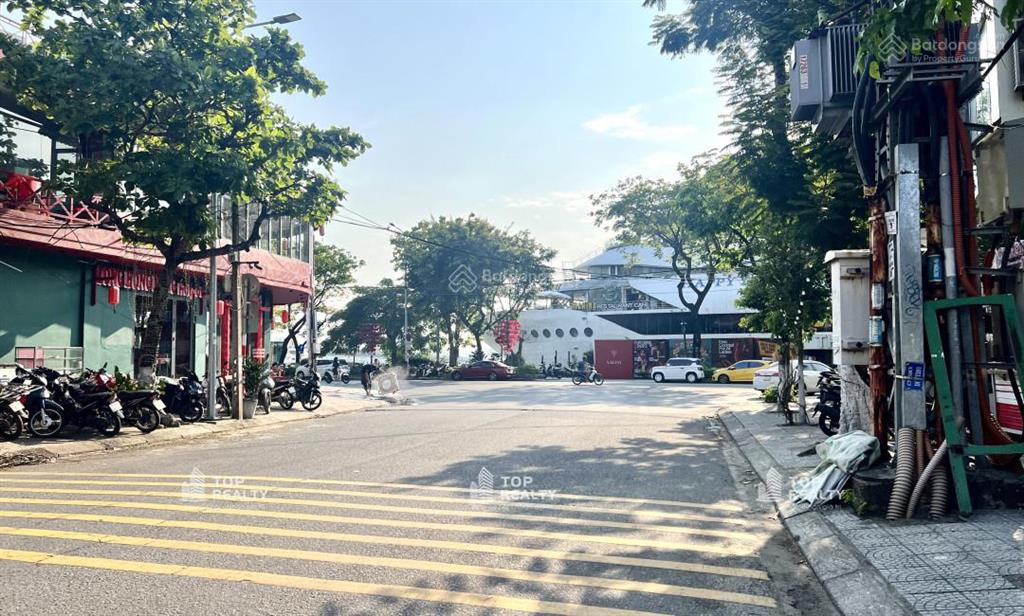 Giá tốt! bán lô đất mt triệu việt vương  khu lõi du lịch ven sông hàn  sát đầu cầu rồng.