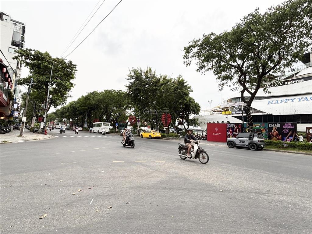 Giá tốt! bán lô đất mt triệu việt vương  khu lõi du lịch ven sông hàn  sát đầu cầu rồng.