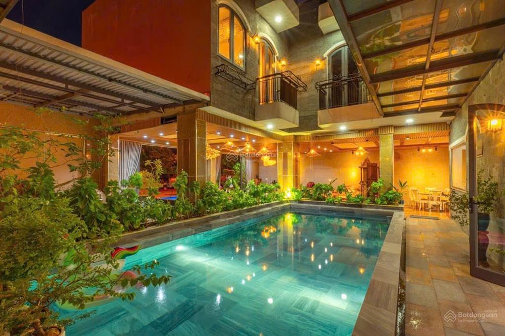 Bán villa 5pn, 5wc, 300m2  ngang 17m tại trần duy chiến, mân thái, sơn trà, đà nẵng
