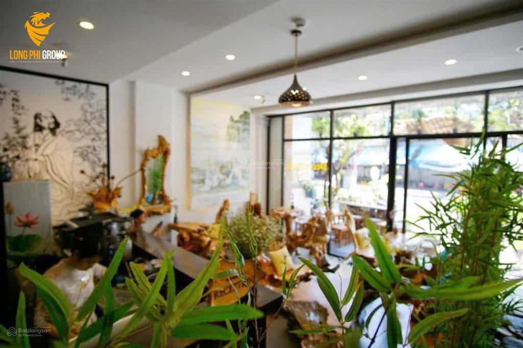 Chuyển nhượng khách sạn 6 tầng  2 mặt tiền  giá 32.5 tỷ  hải châu