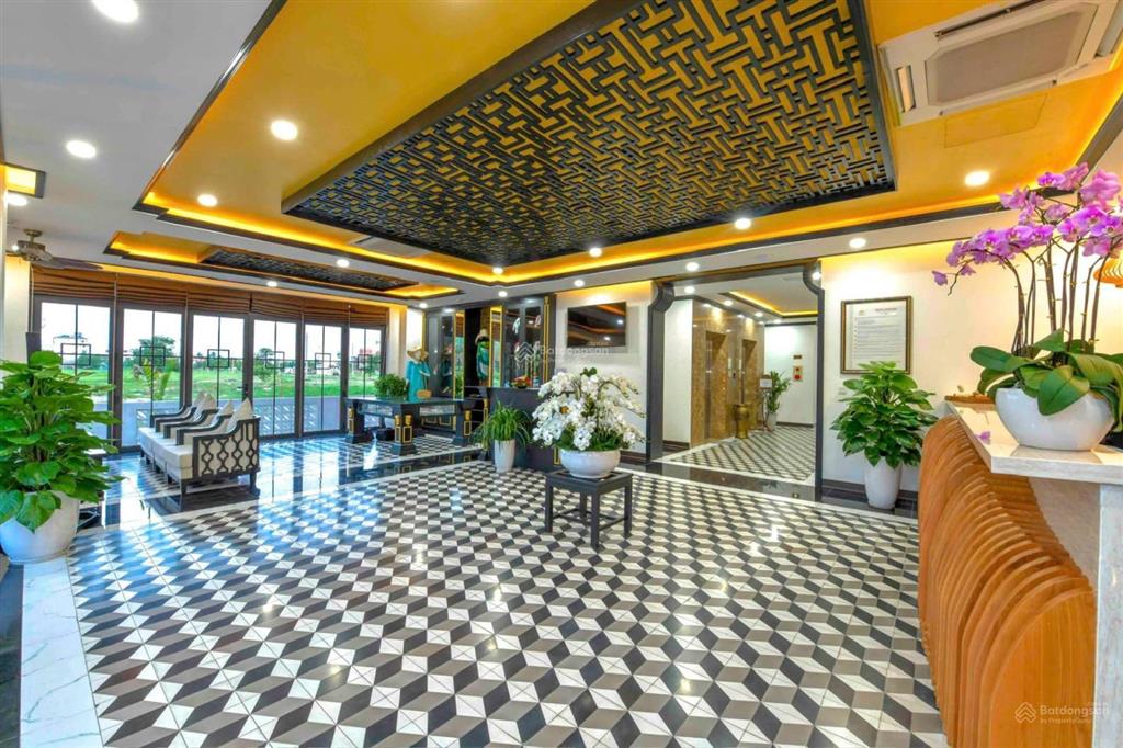 Bán khách sạn mặt tiền biển hội an  doanh thu gần 2 tỷ/tháng