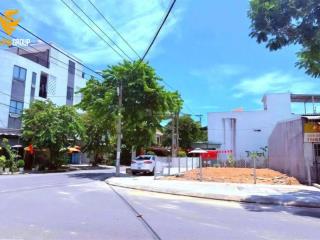 Lô góc 2 mặt tiền hiếm  ngang 8m  mẹ thứ & trần tử bình  giá 9 tỷ 990 tl