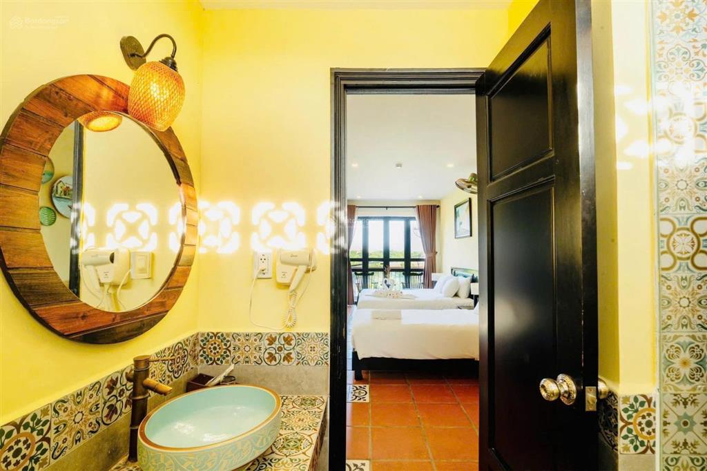 Hội an  bán cặp villa 2 mặt tiền 485m2, 25 phòng, đang thu 70tr/tháng. giá 31 tỷ.