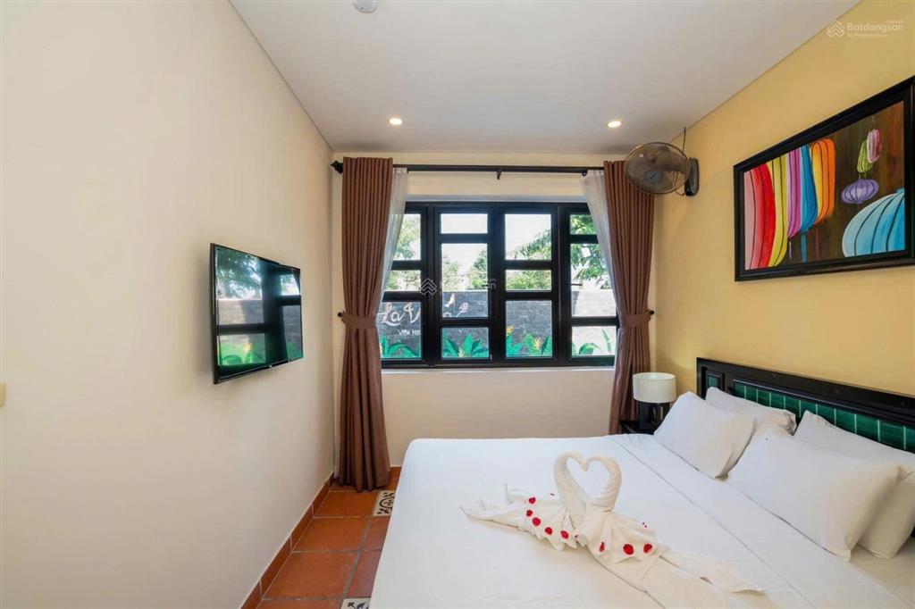 Hội an  bán cặp villa 2 mặt tiền 485m2, 25 phòng, đang thu 70tr/tháng. giá 31 tỷ.
